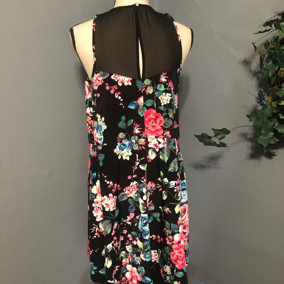 EXPRESS | DRESS | KNEE LENGTH | BLACK FLORAL - Picture 4 of 5